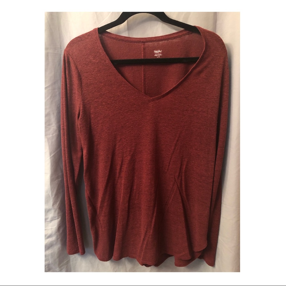Long sleeve maroon top